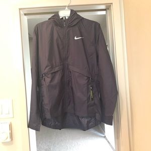 NIKE WINDBREAKER JACKET